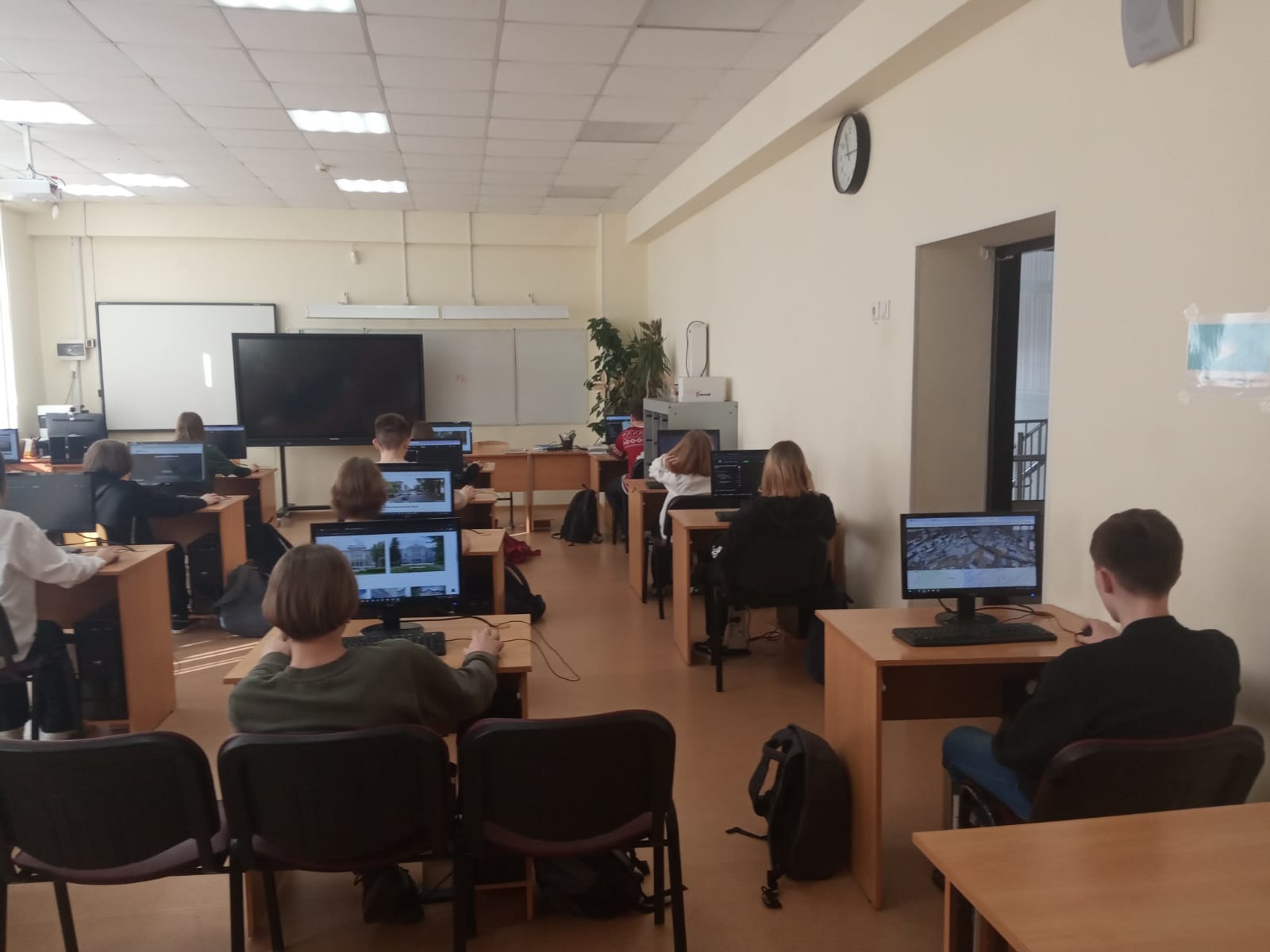 Изображения материально-технического обеспечения.
